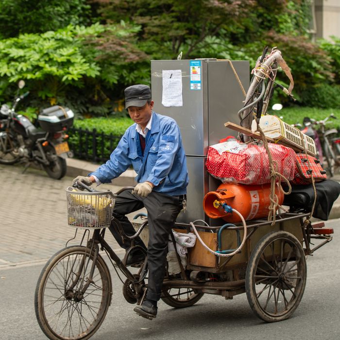 Chở hàng xe ba gác